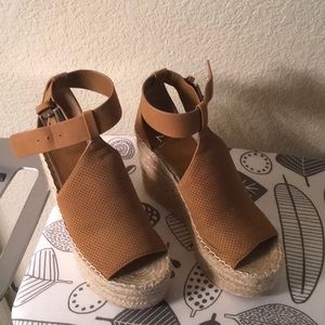 Marc fisher espadrilles